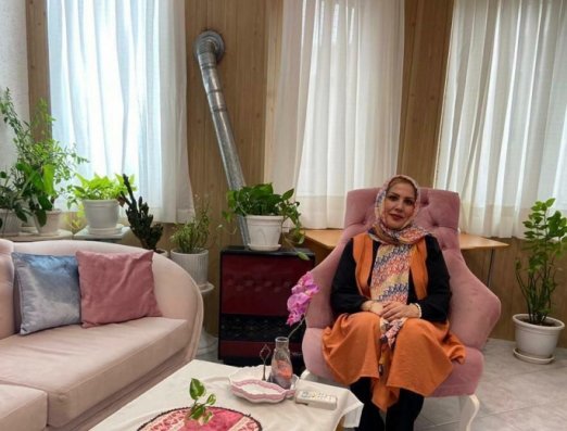 دکتر ماندانا داودی